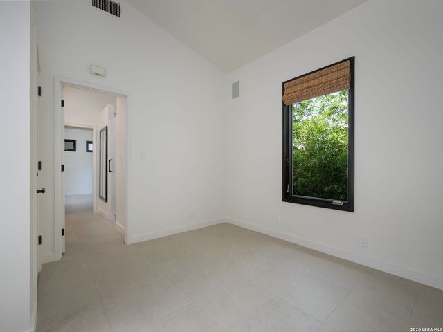 530 Geneseo Road, San Antonio, TX 78209