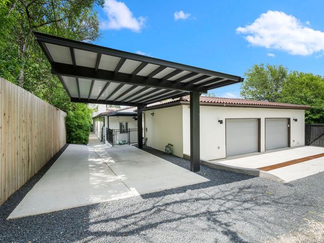 530 Geneseo Road, San Antonio, TX 78209