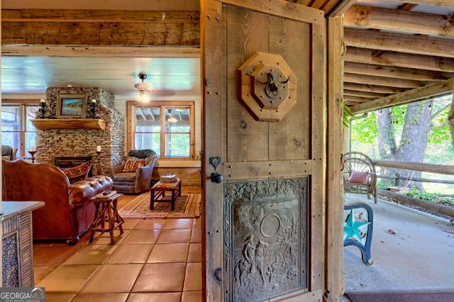 7118 Old 441 S, Lakemont, GA 30552