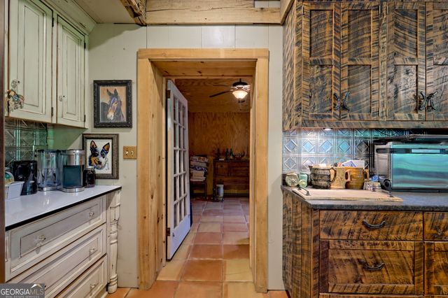 7118 Old 441 S, Lakemont, GA 30552