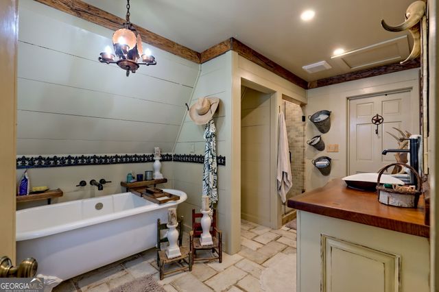 7118 Old 441 S, Lakemont, GA 30552