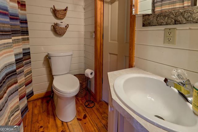 7118 Old 441 S, Lakemont, GA 30552