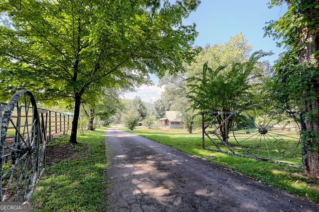 7118 Old 441 S, Lakemont, GA 30552