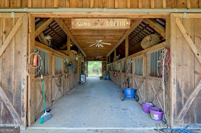 7118 Old 441 S, Lakemont, GA 30552