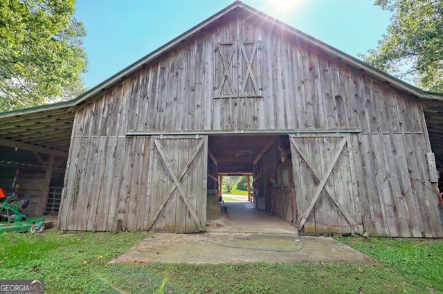 7118 Old 441 S, Lakemont, GA 30552