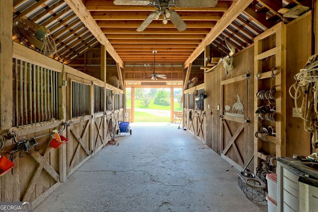 7118 Old 441 S, Lakemont, GA 30552