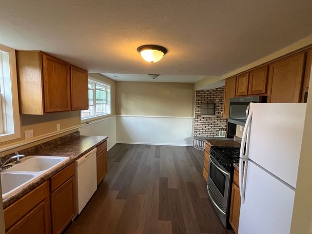 2020 Exeter Avenue, Loves Park, IL 61111