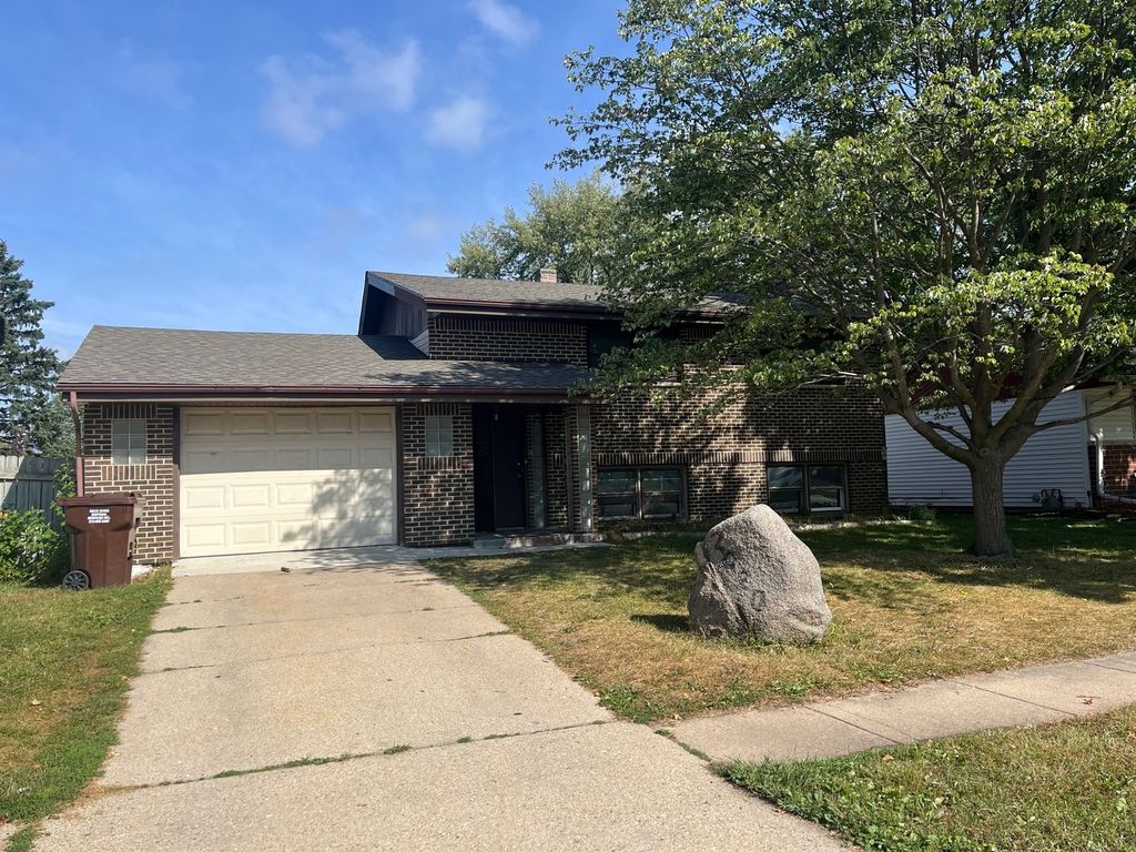 2020 Exeter Avenue, Loves Park, IL 61111