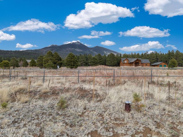 9025 N Snowbowl Ranch Road 5, Flagstaff, AZ 86001