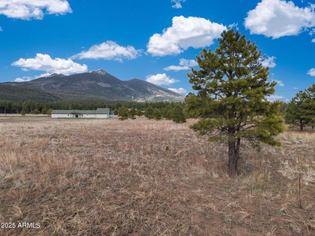 9025 N Snowbowl Ranch Road 5, Flagstaff, AZ 86001
