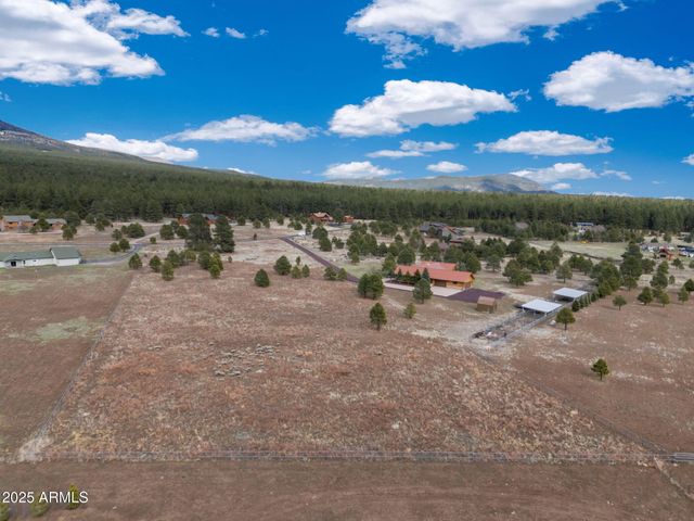 9025 N Snowbowl Ranch Road 5, Flagstaff, AZ 86001