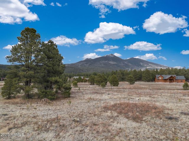 9025 N Snowbowl Ranch Road 5, Flagstaff, AZ 86001