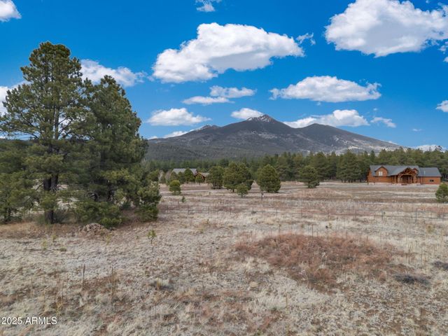 9025 N Snowbowl Ranch Road 5, Flagstaff, AZ 86001