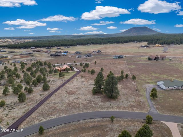 9025 N Snowbowl Ranch Road 5, Flagstaff, AZ 86001