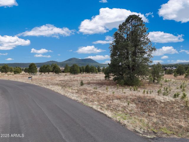 9025 N Snowbowl Ranch Road 5, Flagstaff, AZ 86001