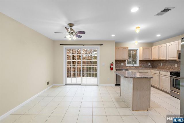 12 Liberty Court, Secaucus, NJ 07094