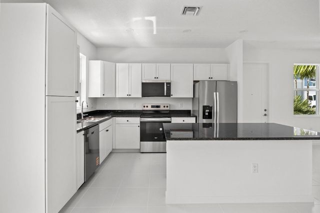 4520 Longwood Lake Square, Westlake, FL 33470