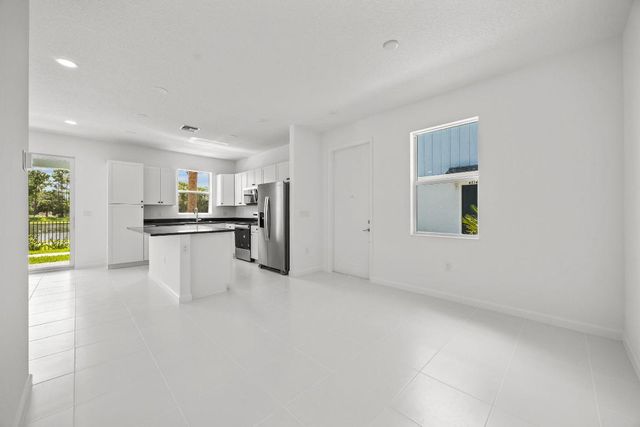 4520 Longwood Lake Square, Westlake, FL 33470