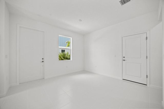 4520 Longwood Lake Square, Westlake, FL 33470