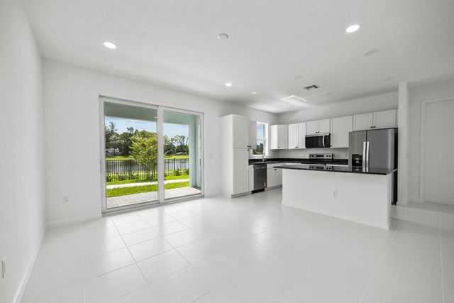 4520 Longwood Lake Square, Westlake, FL 33470