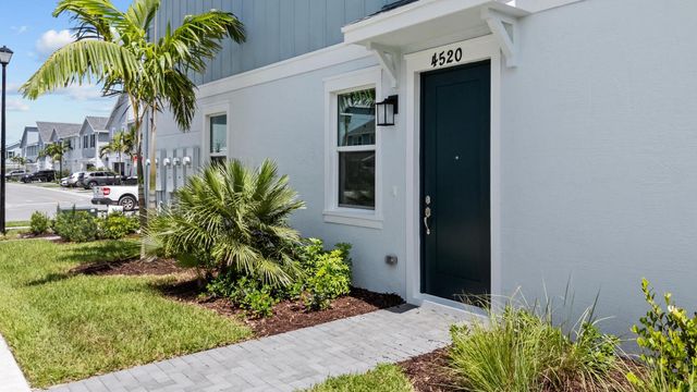 4520 Longwood Lake Square, Westlake, FL 33470