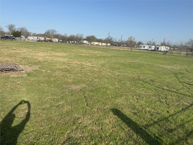 5712 Andy N, Joshua, TX 76058