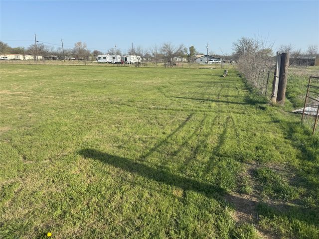 5712 Andy N, Joshua, TX 76058
