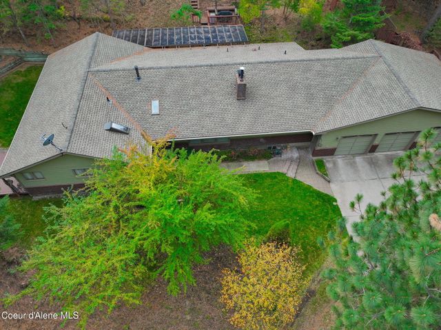 694 S SIGNAL POINT RD, Post Falls, ID 83854