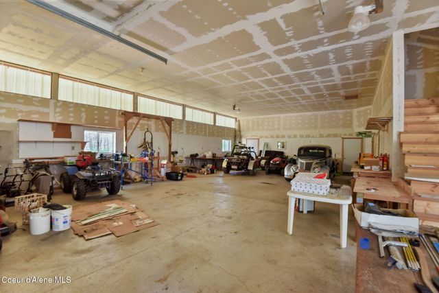 694 S SIGNAL POINT RD, Post Falls, ID 83854