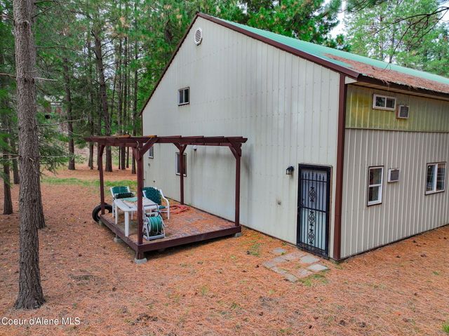 694 S SIGNAL POINT RD, Post Falls, ID 83854