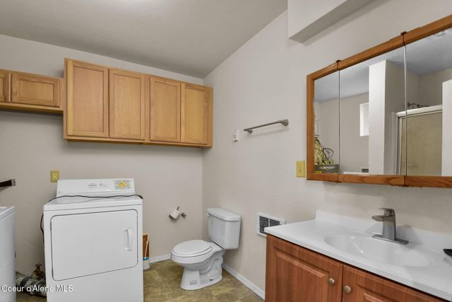 694 S SIGNAL POINT RD, Post Falls, ID 83854