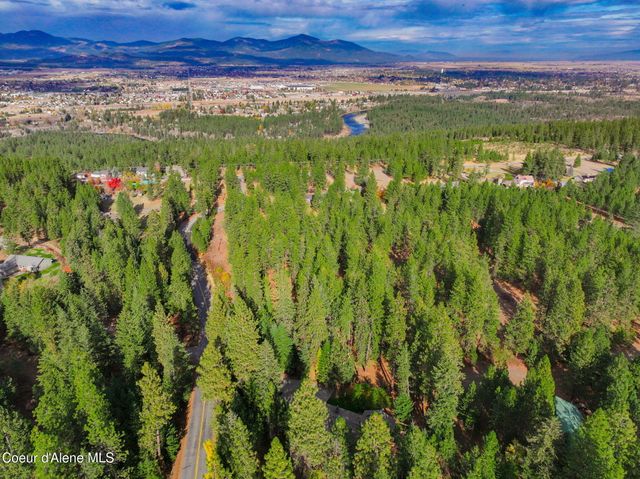 694 S SIGNAL POINT RD, Post Falls, ID 83854