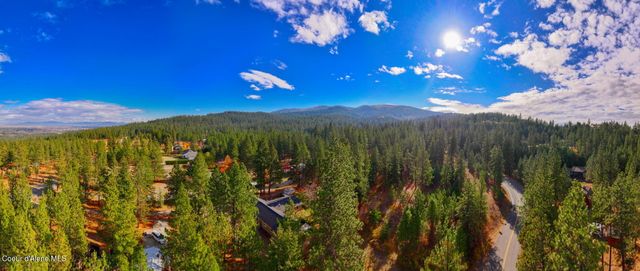 694 S SIGNAL POINT RD, Post Falls, ID 83854
