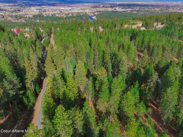 694 S SIGNAL POINT RD, Post Falls, ID 83854