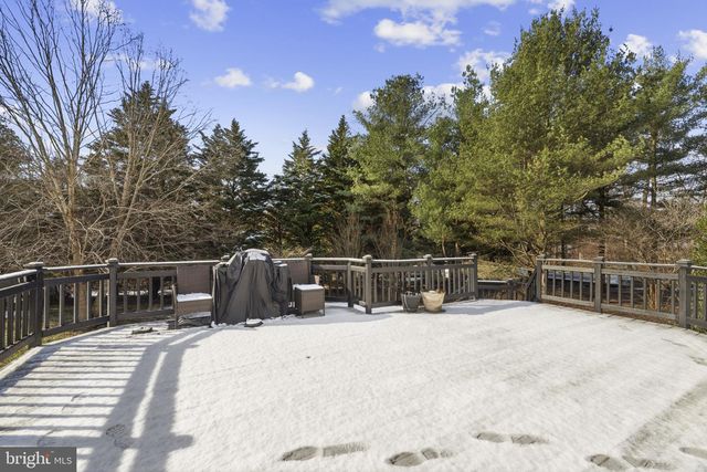 7742 LAKE SHORE DR, Owings, MD 20736