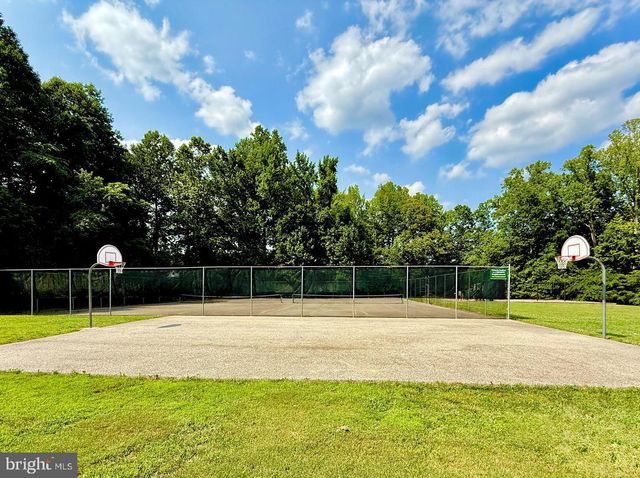 7742 LAKE SHORE DR, Owings, MD 20736