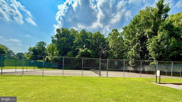 7742 LAKE SHORE DR, Owings, MD 20736