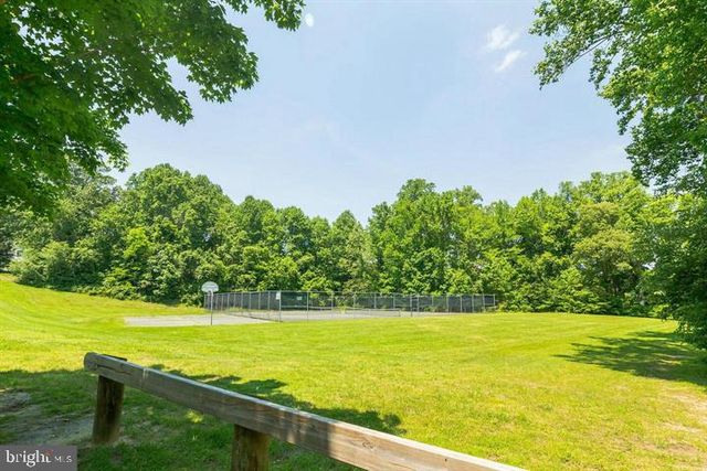 7742 LAKE SHORE DR, Owings, MD 20736