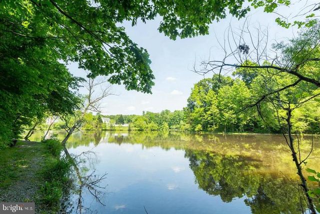 7742 LAKE SHORE DR, Owings, MD 20736