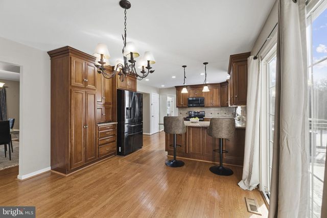 7742 LAKE SHORE DR, Owings, MD 20736