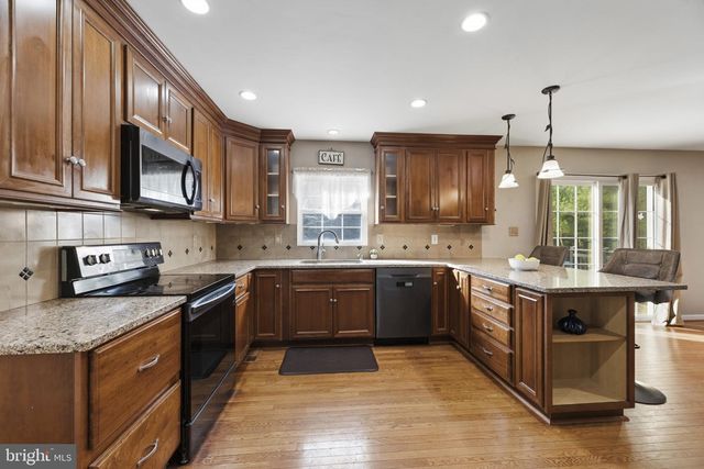 7742 LAKE SHORE DR, Owings, MD 20736