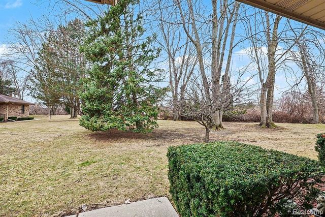 33524 Meldrum Street, New Baltimore, MI 48047