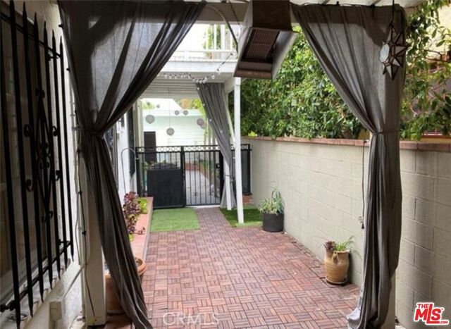 1026 S Crescent Heights Boulevard, Los Angeles, CA 90035