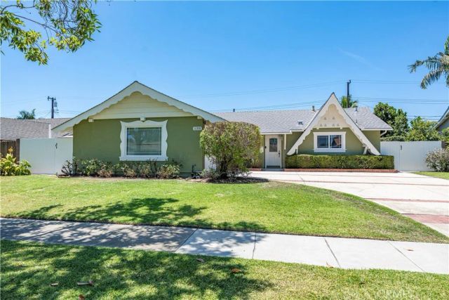 11331 Reagan, Los Alamitos, CA 90720