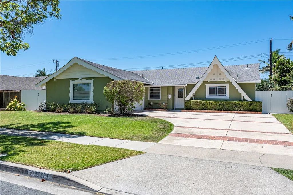 11331 Reagan, Los Alamitos, CA 90720
