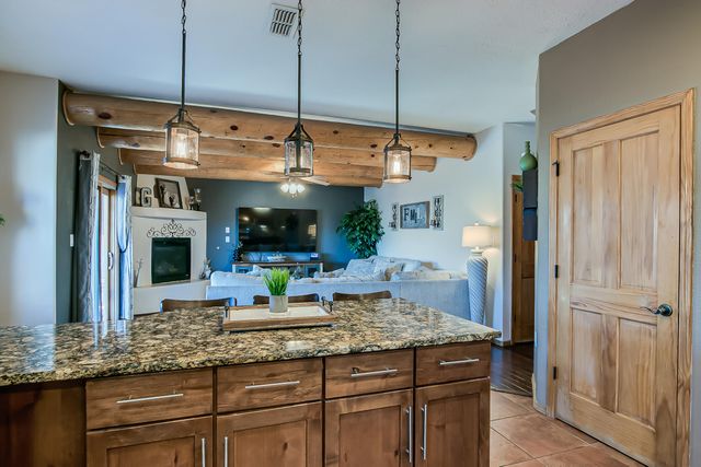 6223 Zaltana Road NW, Albuquerque, NM 87120