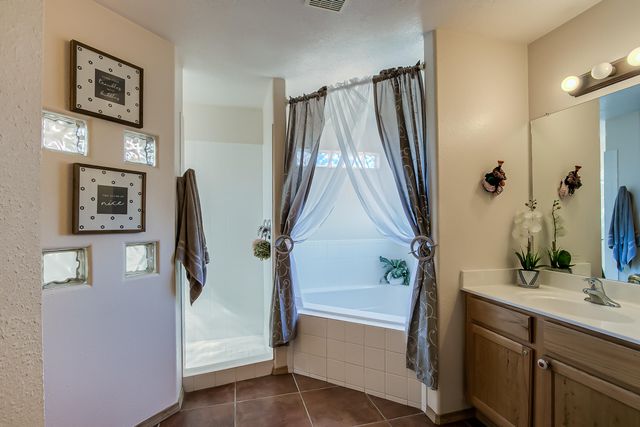 6223 Zaltana Road NW, Albuquerque, NM 87120