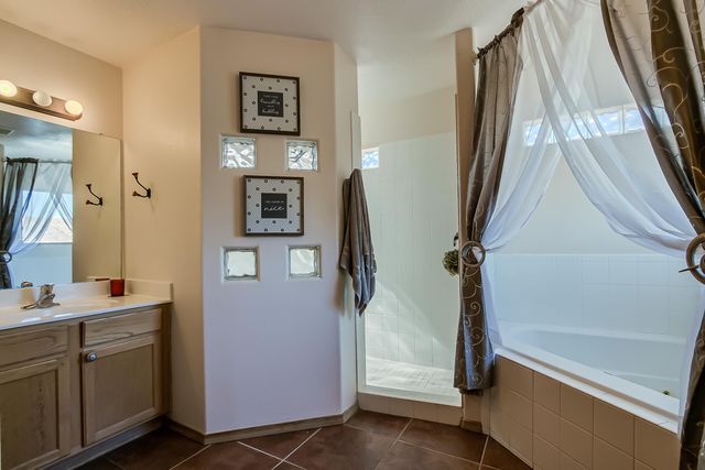 6223 Zaltana Road NW, Albuquerque, NM 87120