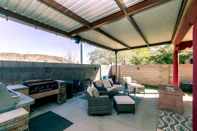 6223 Zaltana Road NW, Albuquerque, NM 87120