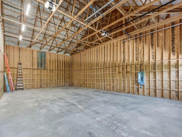 2362 SW US 169 Highway, Gower, MO 64454